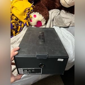 Lebron 10 Low ‘Sonic Yellow’